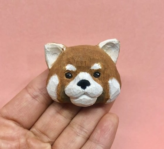 marumaruちゃん工房 木彫りのレッサーパンダちゃんお顔ブローチ